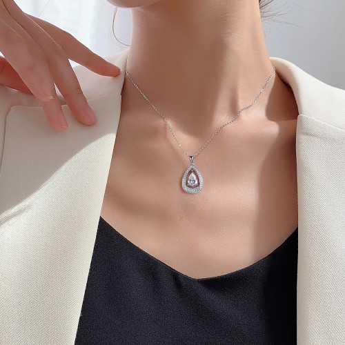 Pendula – Teardrop Moissanite Pendant with Dual Halo Elegance
