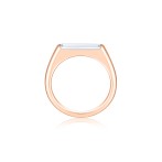 Aurelia - Solitaire Moissanite Baguette Ring Aurelia - Solitaire Moissanite Baguette Ring