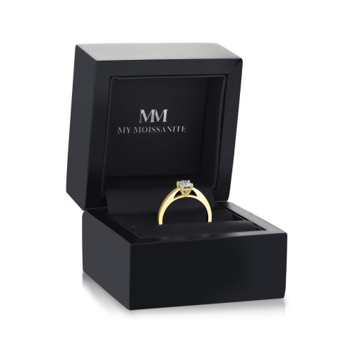 Eloise - Oval Solitaire Moissanite Ring