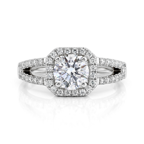 Evora – Moissanite Ring with Split-Shank in Halo Setting