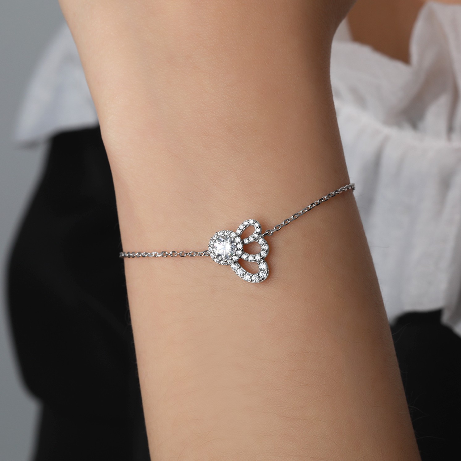 Ornella - Floral Halo Moissanite Bracelet with Adjustable Chain