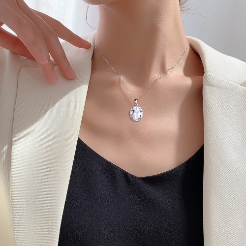 Vivara - Moissanite Pendant with Encrusted Halo