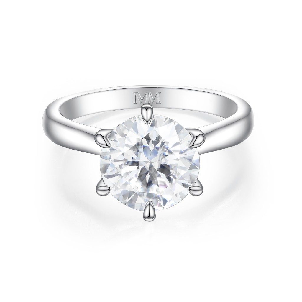 Circlique - Solitaire Moissanite Engagement Ring
