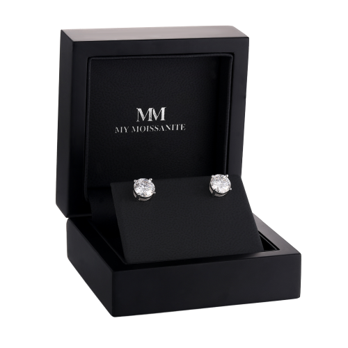 Nova - Moissanite Stud Earrings