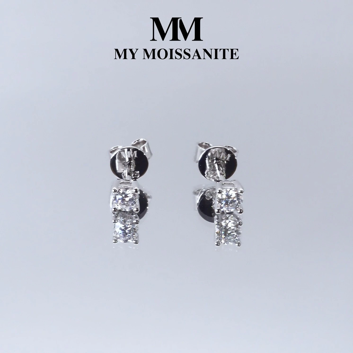 Nova - Moissanite Stud Earrings Nova - Moissanite Stud Earrings