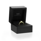 Ovaline - Moissanite Ring with Minimalistic Side Stones Ovaline - Moissanite Ring with Minimalistic Side Stones