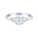 Ovaline - Moissanite Ring with Minimalistic Side Stones Ovaline - Moissanite Ring with Minimalistic Side Stones