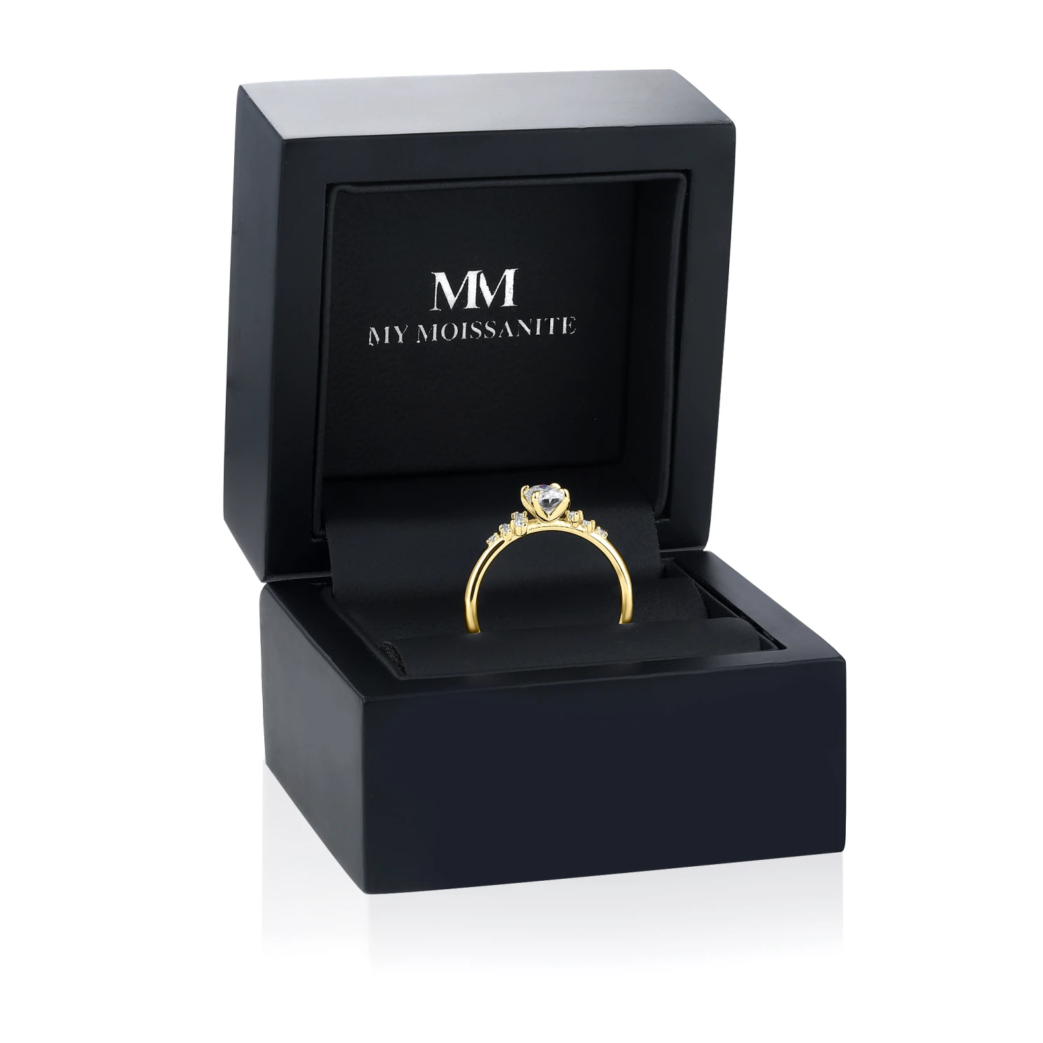 Ovaline - Moissanite Ring with Minimalistic Side Stones Ovaline - Moissanite Ring with Minimalistic Side Stones