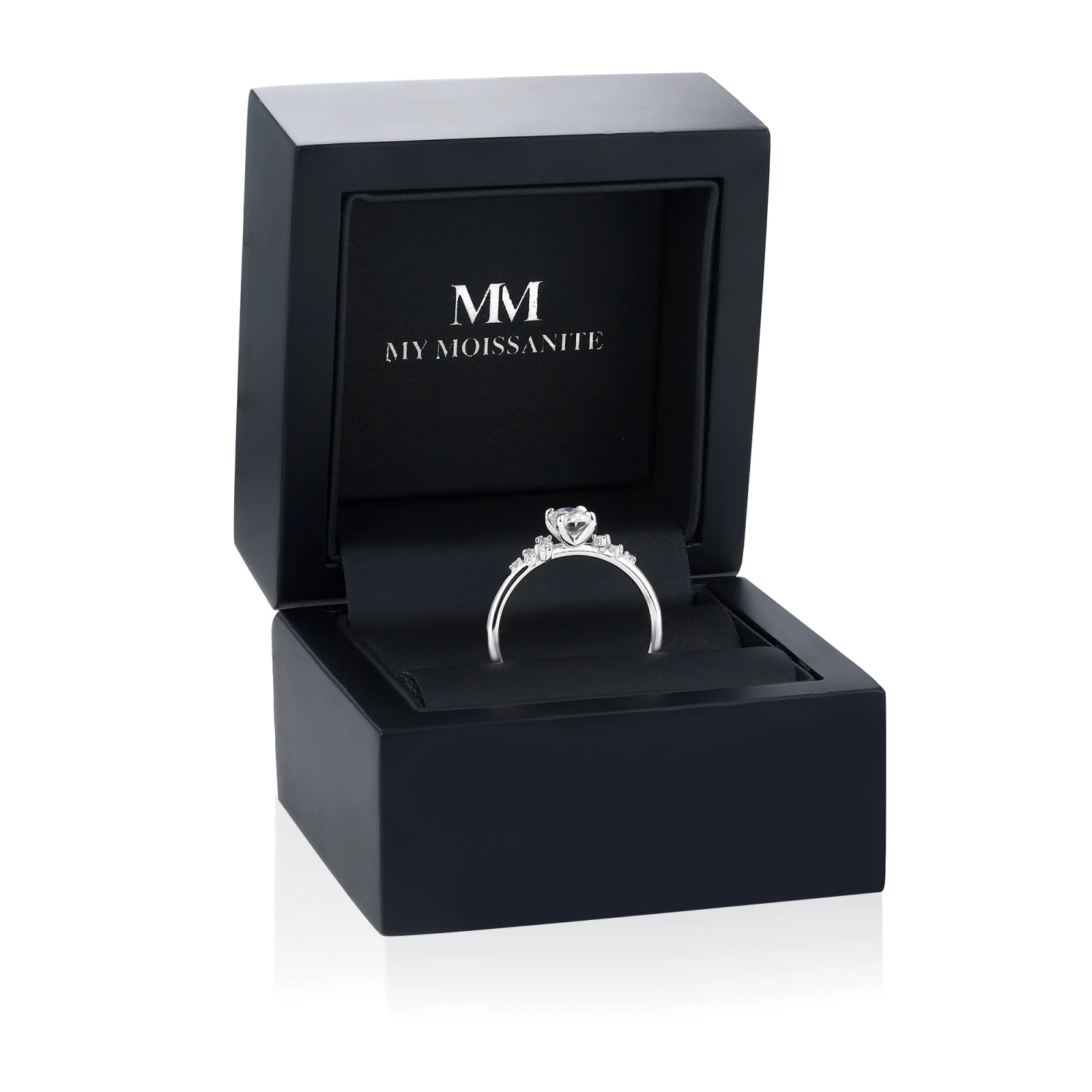 Ovaline - Moissanite Ring with Minimalistic Side Stones Ovaline - Moissanite Ring with Minimalistic Side Stones