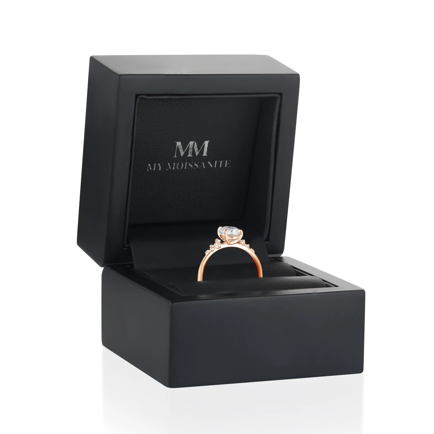 Ovaline - Moissanite Ring with Minimalistic Side Stones Ovaline - Moissanite Ring with Minimalistic Side Stones