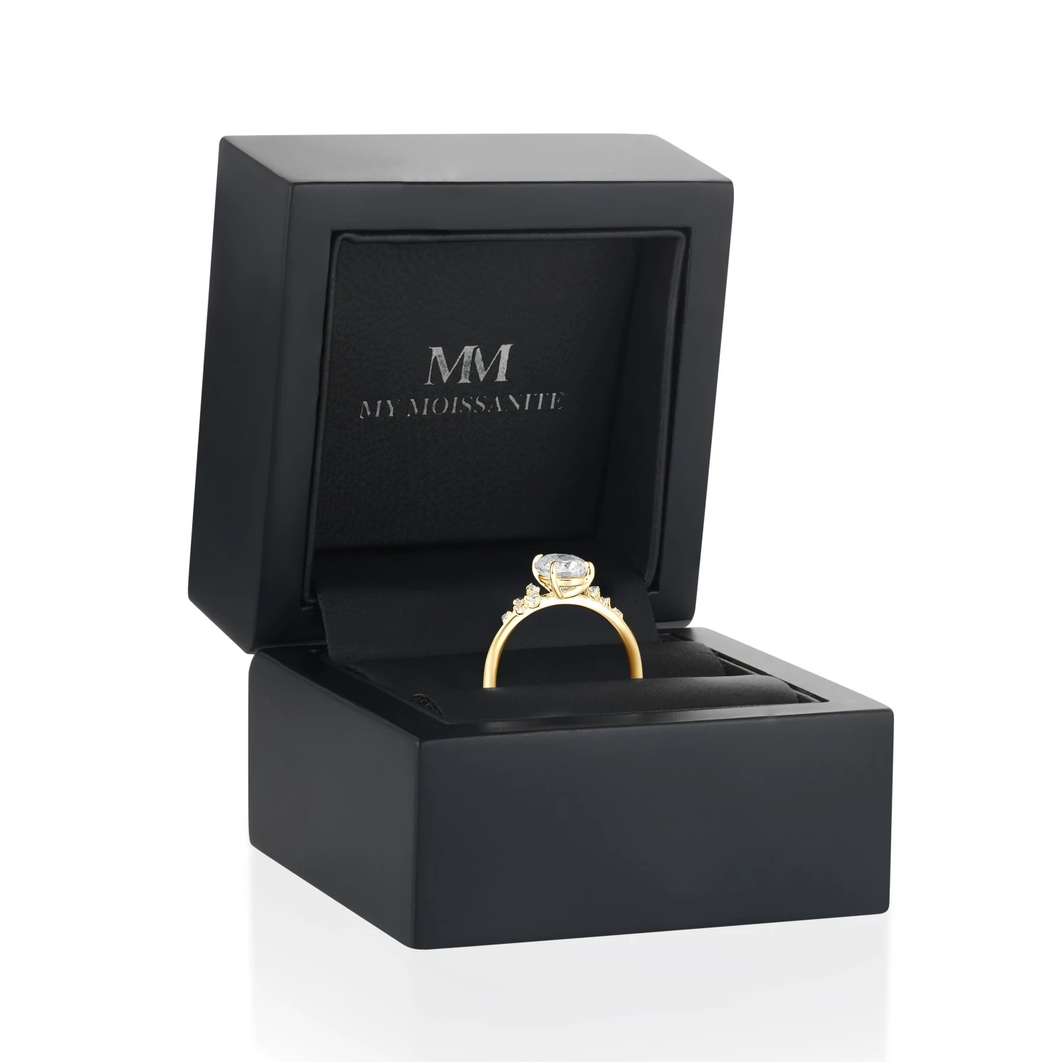 Ovaline - Moissanite Ring with Minimalistic Side Stones Ovaline - Moissanite Ring with Minimalistic Side Stones