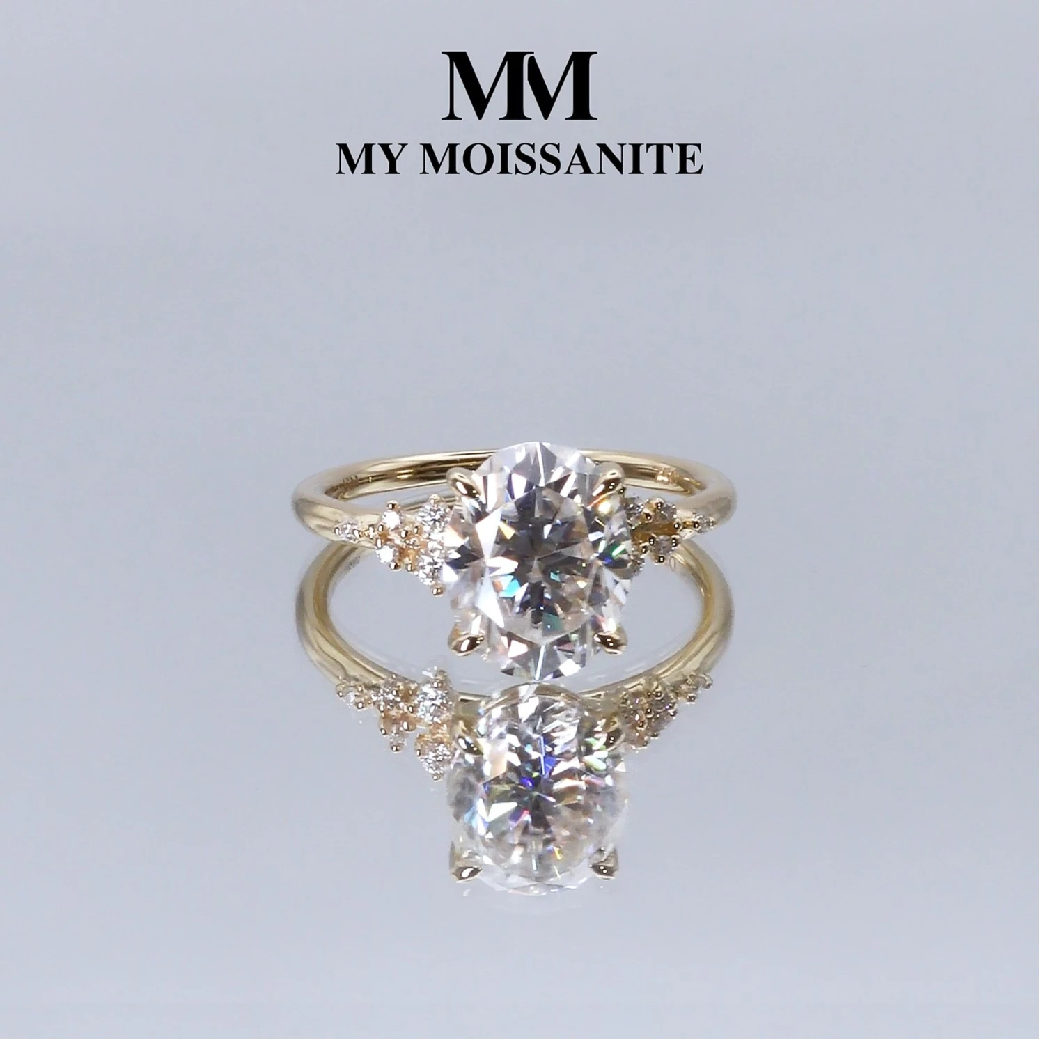 Ovaline - Moissanite Ring with Minimalistic Side Stones Ovaline - Moissanite Ring with Minimalistic Side Stones