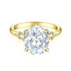 Ovaline - Moissanite Ring with Minimalistic Side Stones Ovaline - Moissanite Ring with Minimalistic Side Stones