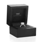 Ovaline - Moissanite Ring with Minimalistic Side Stones Ovaline - Moissanite Ring with Minimalistic Side Stones