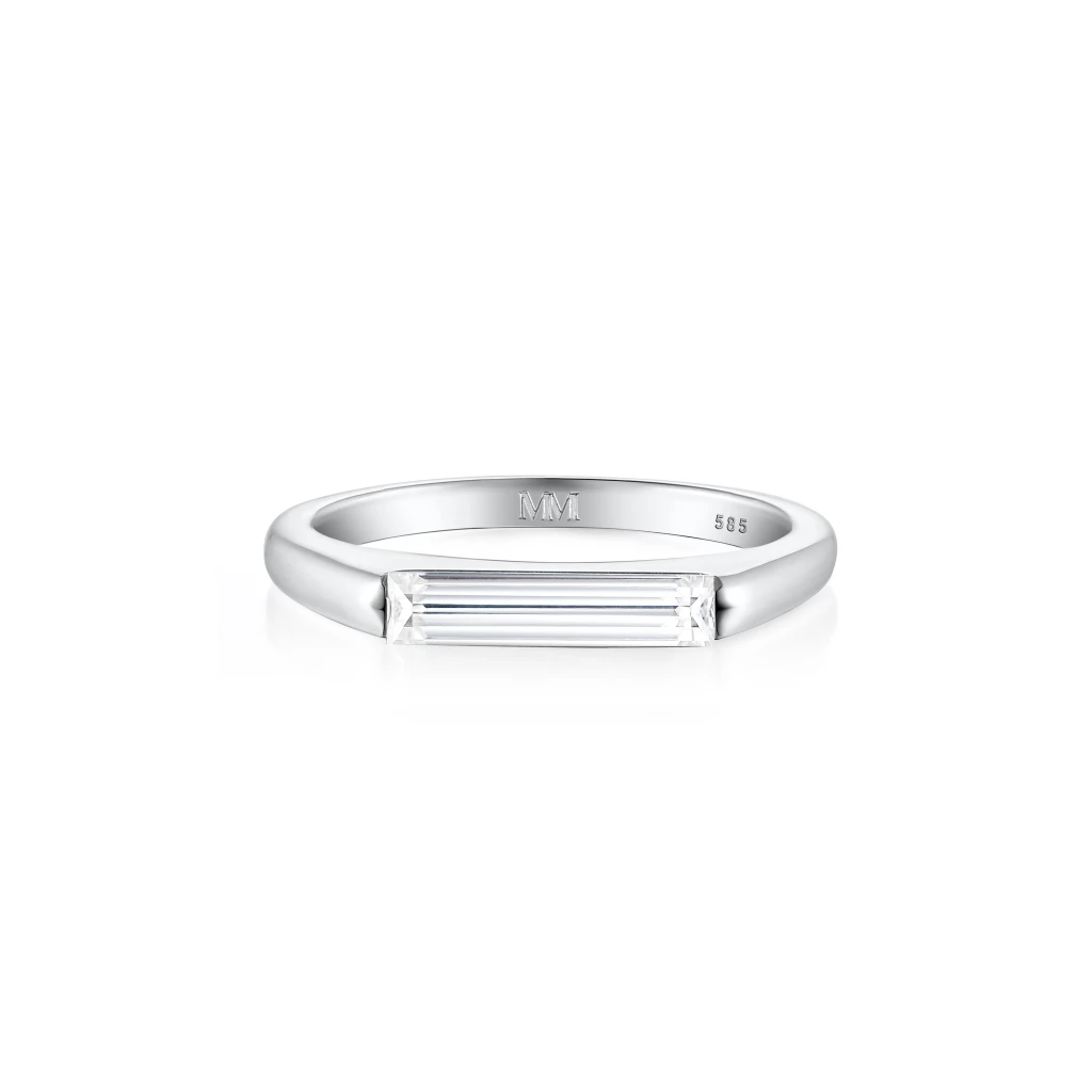 Aurelia - Solitaire Moissanite Baguette Ring