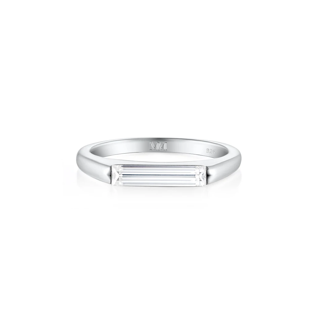 Aurelia - Solitaire Moissanite Baguette Ring