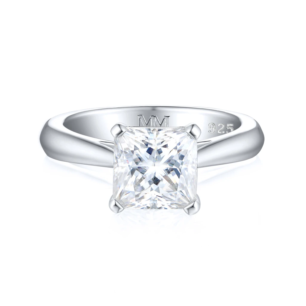 Iris – Princess Solitaire Moissanite Ring