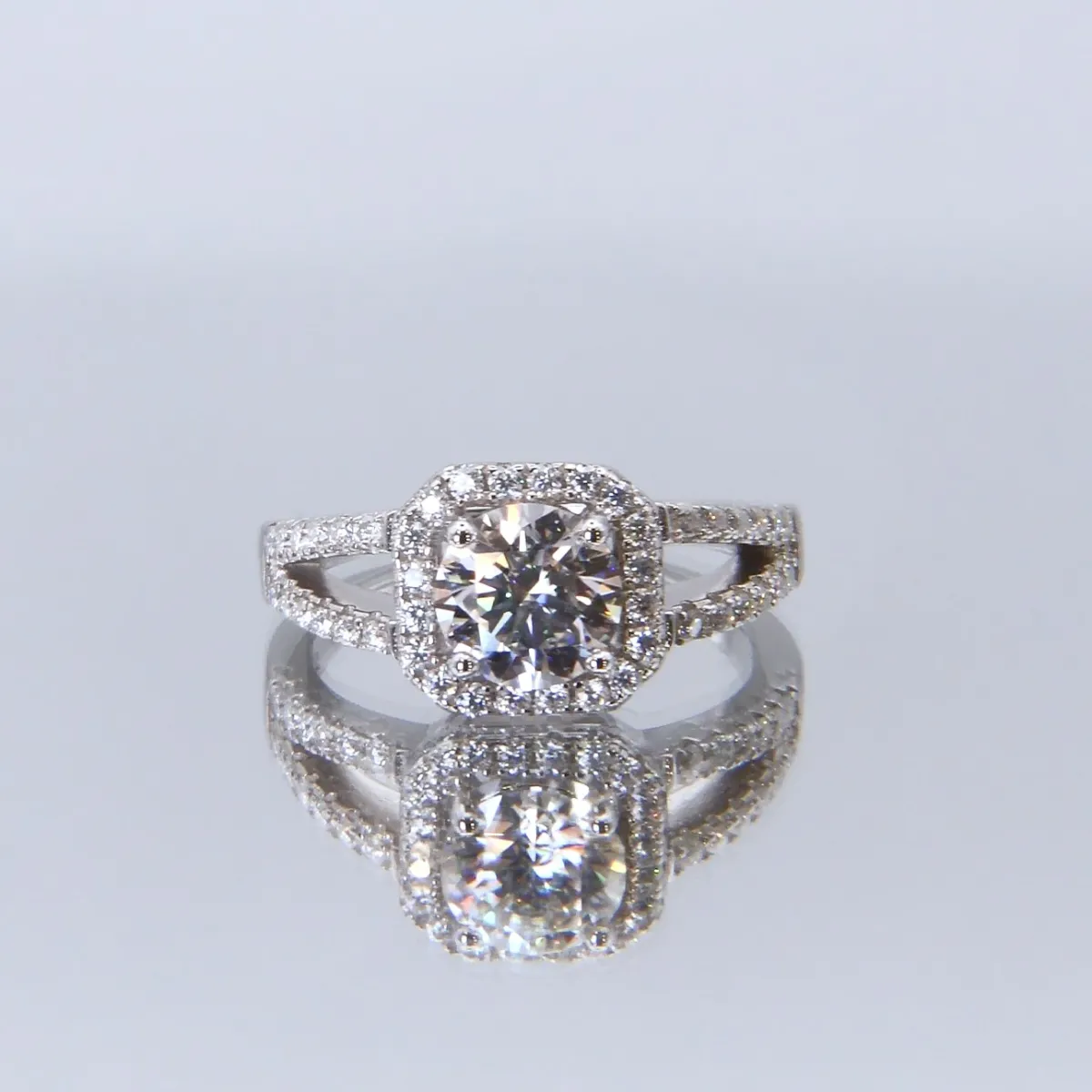 Evora – Moissanite Halo Ring with Split-Shank