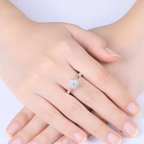 Flexa - Adjustable Halo Moissanite Ring - lifestyle