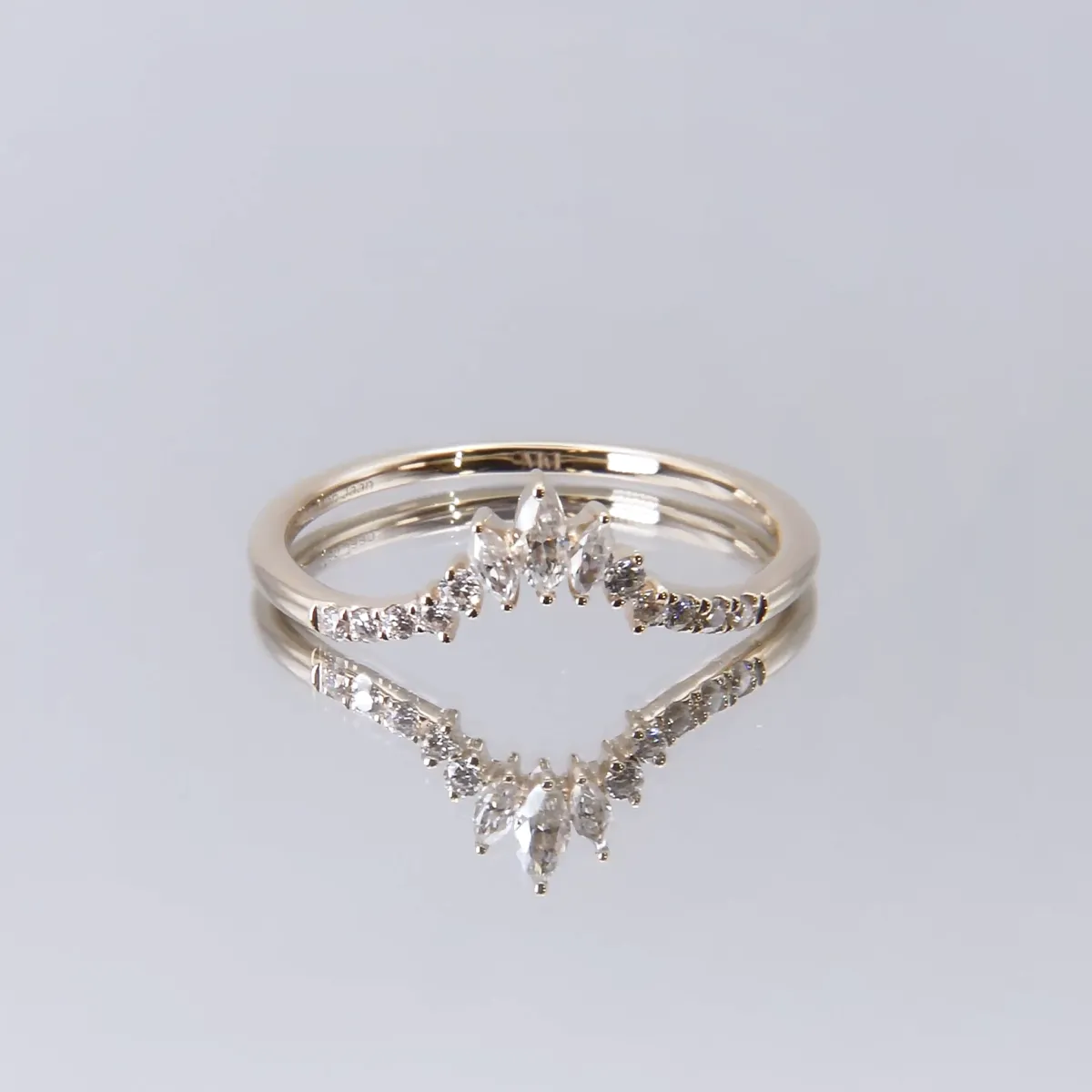 Serenella - Marquise and Round Moissanite Wedding Band