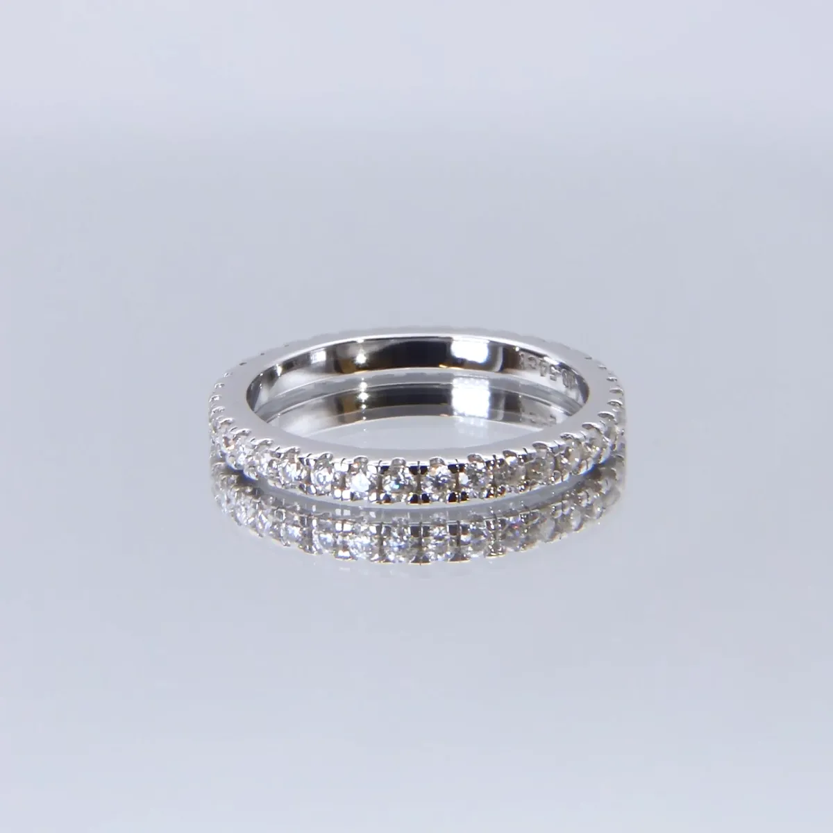 Starlet - Moissanite Eternity Ring