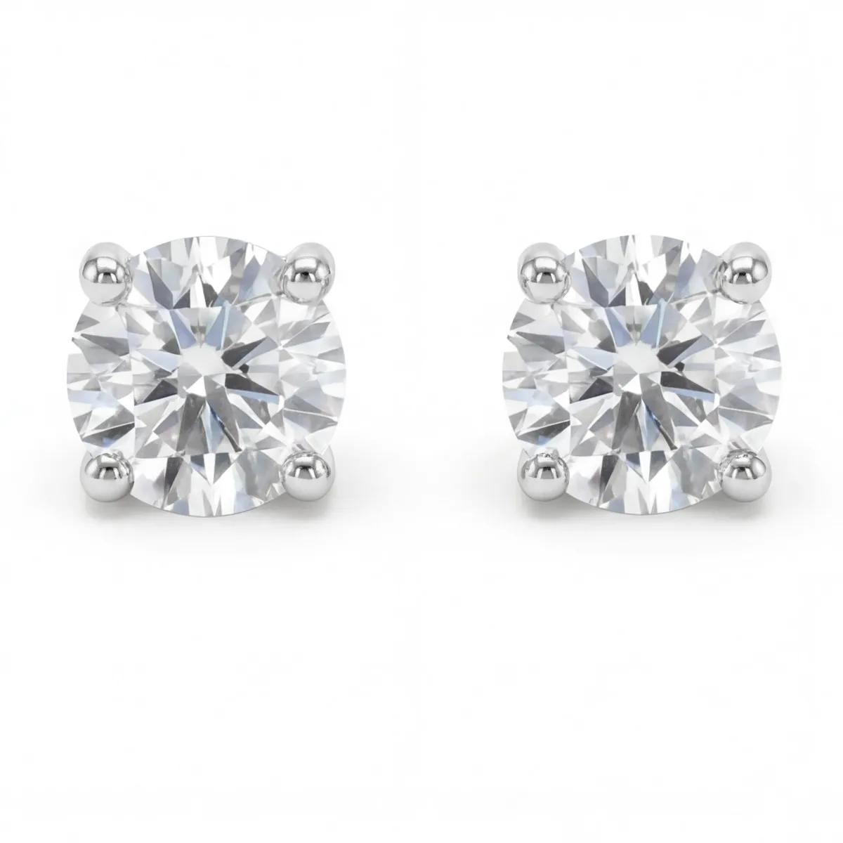 Nova - Moissanite Stud Earrings