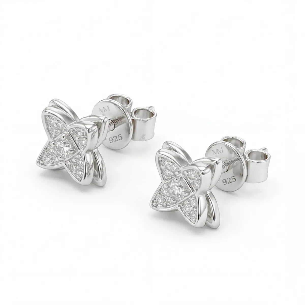 Sparkling Flowers - Moissanite Stud Earrings in Pavé Setting