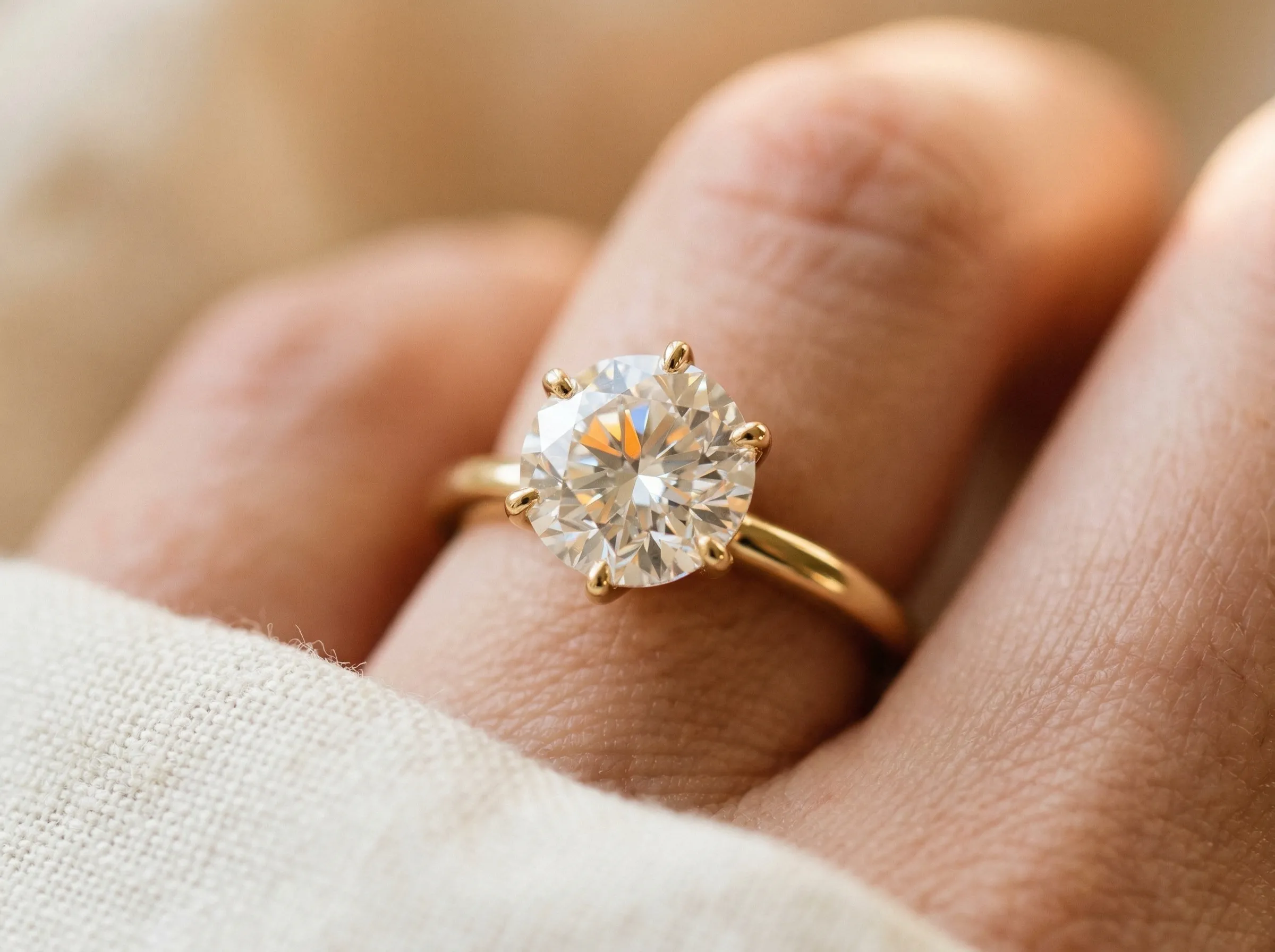 Moissanite brilliance